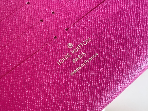 LVコピーウォレット角部分ディテール